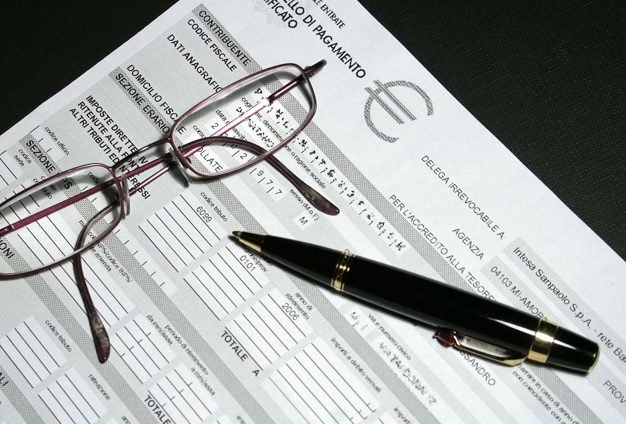 Addio sconti fiscali, ecco chi pagherà più tasse nel 2014 Addio sconti fiscali, ecco chi pagherà più tasse nel 2014