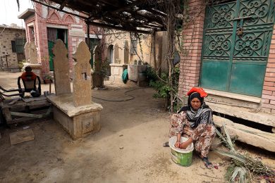 Vita nella “Città dei morti”, al Cairo