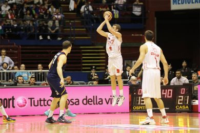 Serie A: Milano va, Drake Diener da 44 punti