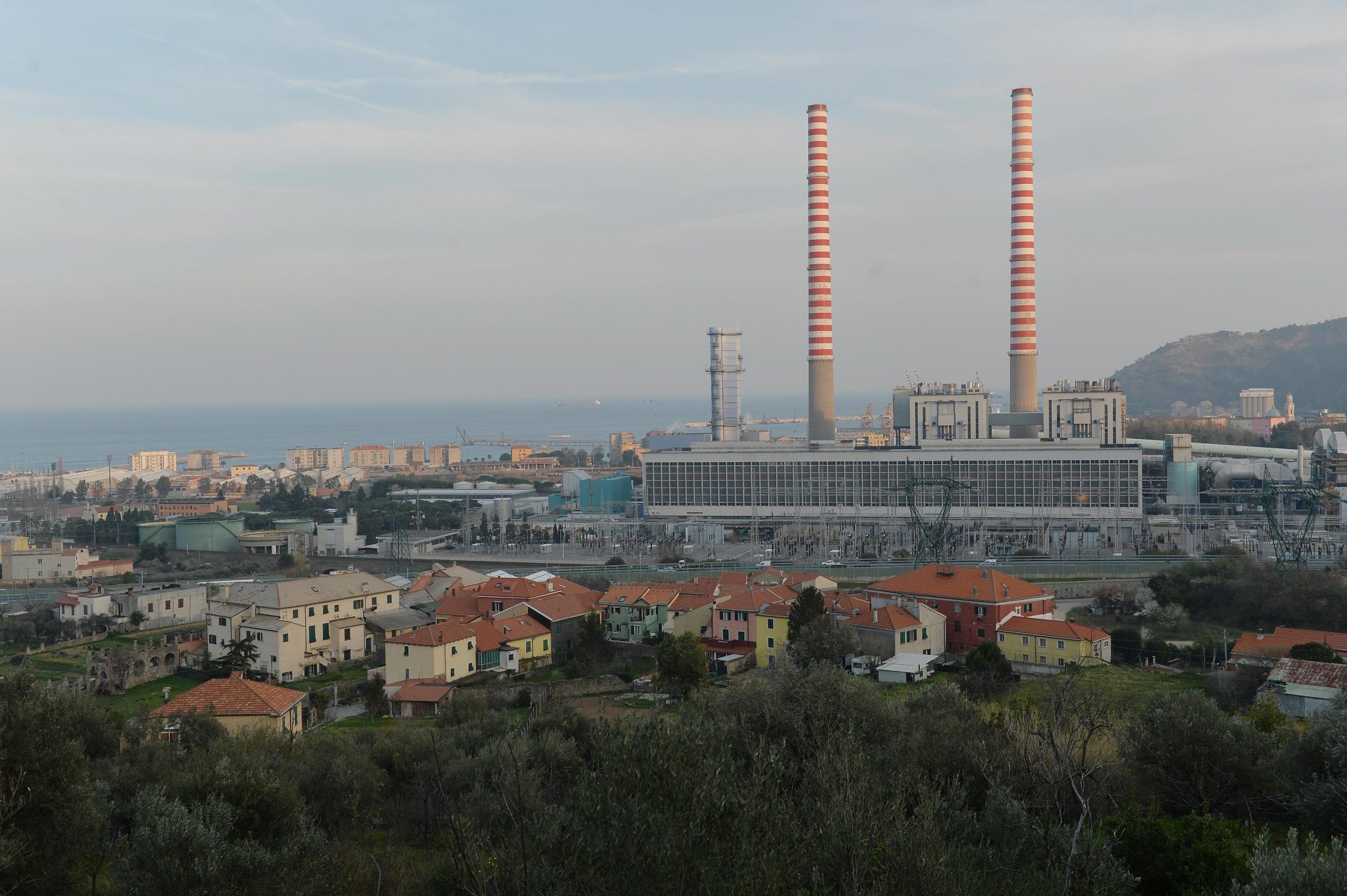 Vado Ligure: sequestrata la centrale a carbone