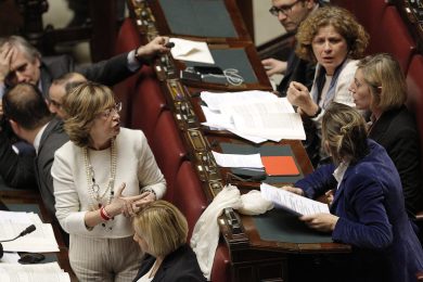 Quote rosa bocciate, ed è guerra (all’Italicum)