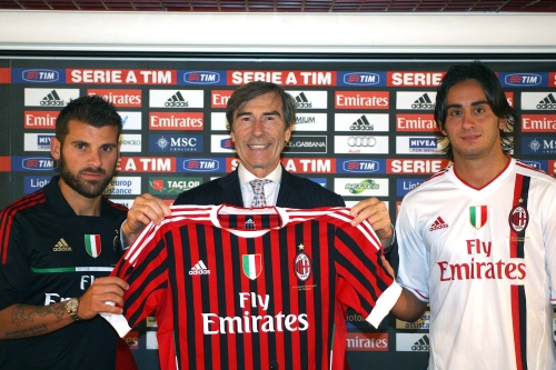 Milan: al via la rivoluzione delle scrivanie Milan: al via la rivoluzione delle scrivanie