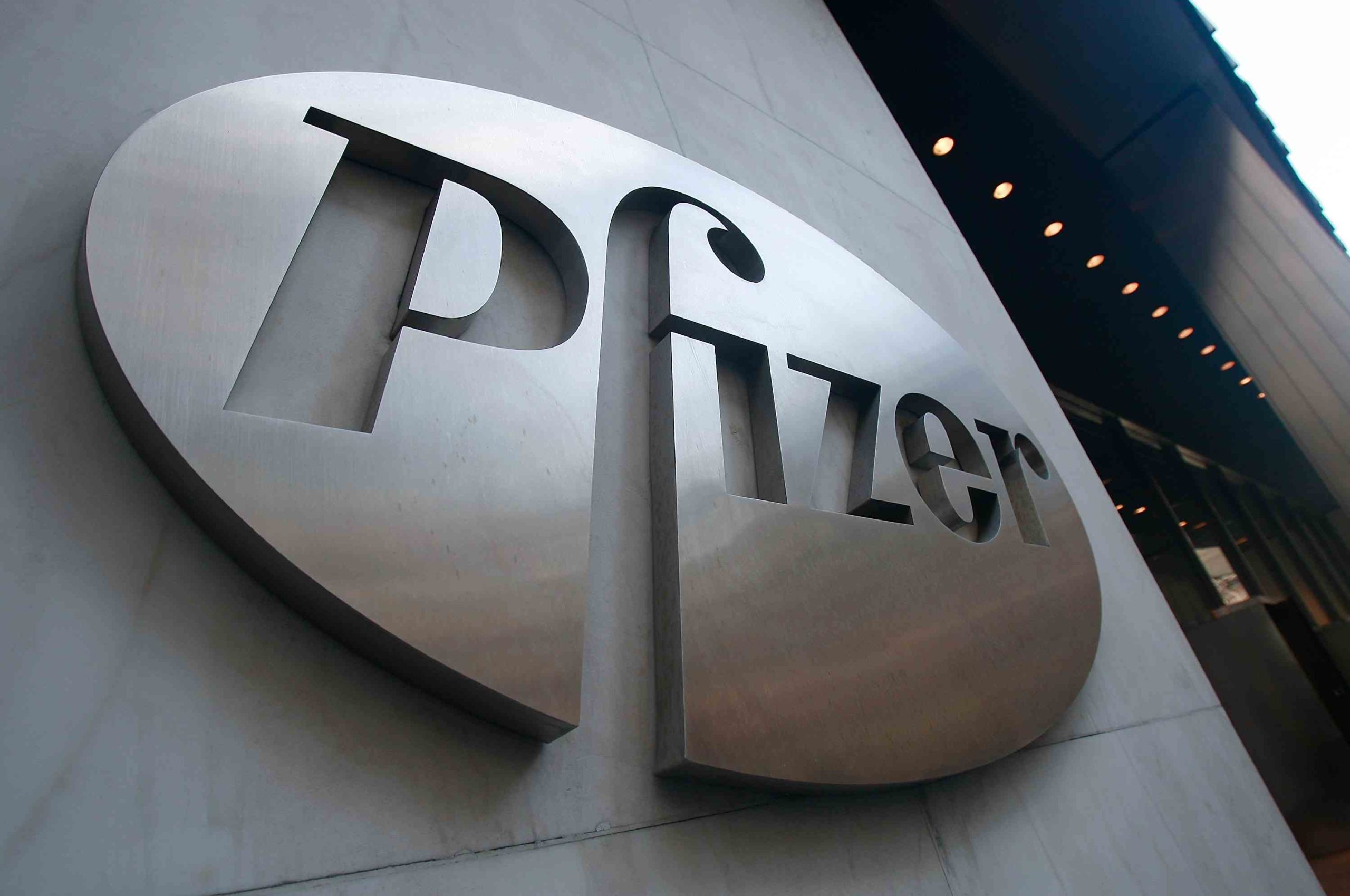 Pfizer-AstraZeneca: ecco perché ci perdono i pazienti Pfizer-AstraZeneca: ecco perché ci perdono i pazienti