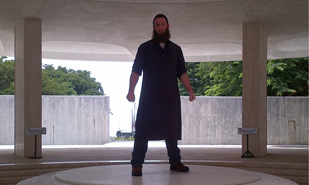 Lo sceicco “italiano” che infiamma i jihadisti Lo sceicco “italiano” che infiamma i jihadisti