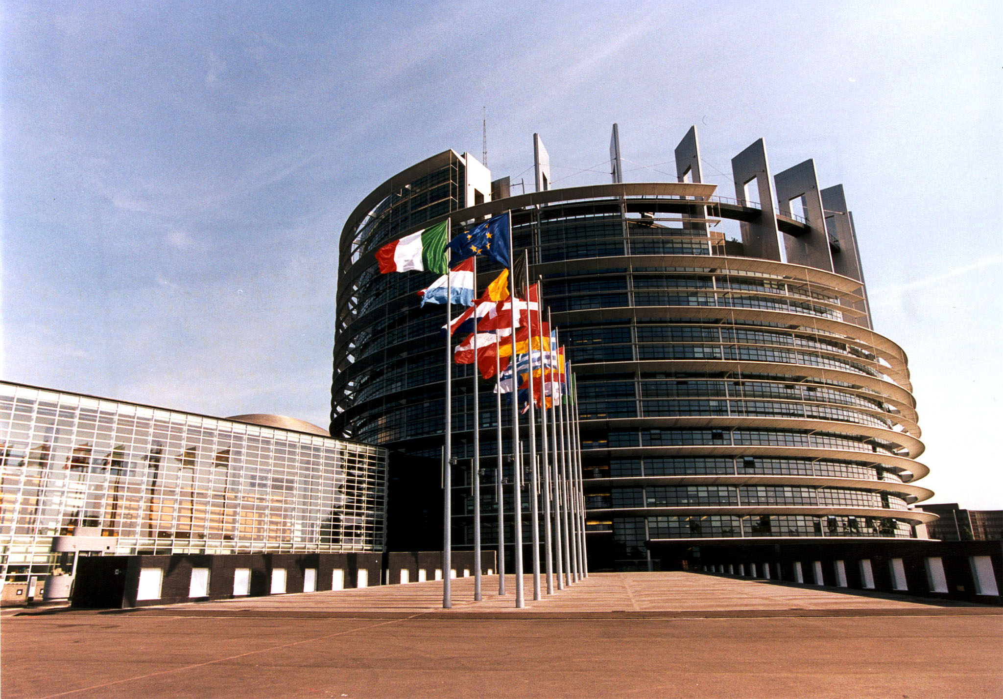 Europarlamentari: quanto guadagnano?