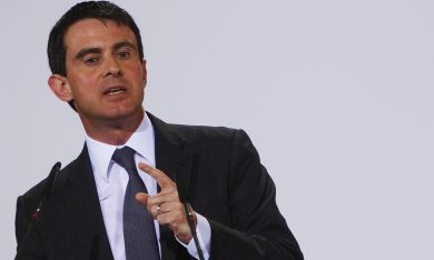 Francia: Valls batte Hollande di 40 punti