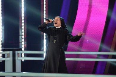 The Voice 2, Suor Cristina passa il turno e approda ai Live