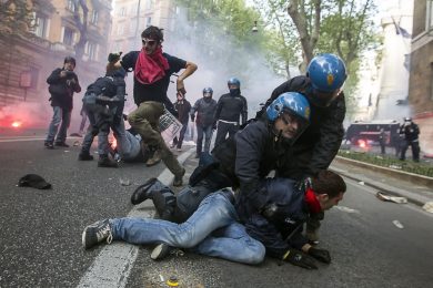 Armi non letali per le forze dell’ordine: Italia fanalino di coda