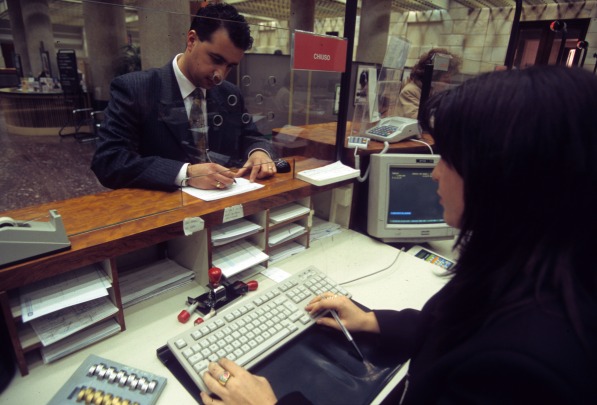 Nuove tasse per le banche: e se a pagare fossero i correntisti? Nuove tasse per le banche: e se a pagare fossero i correntisti?