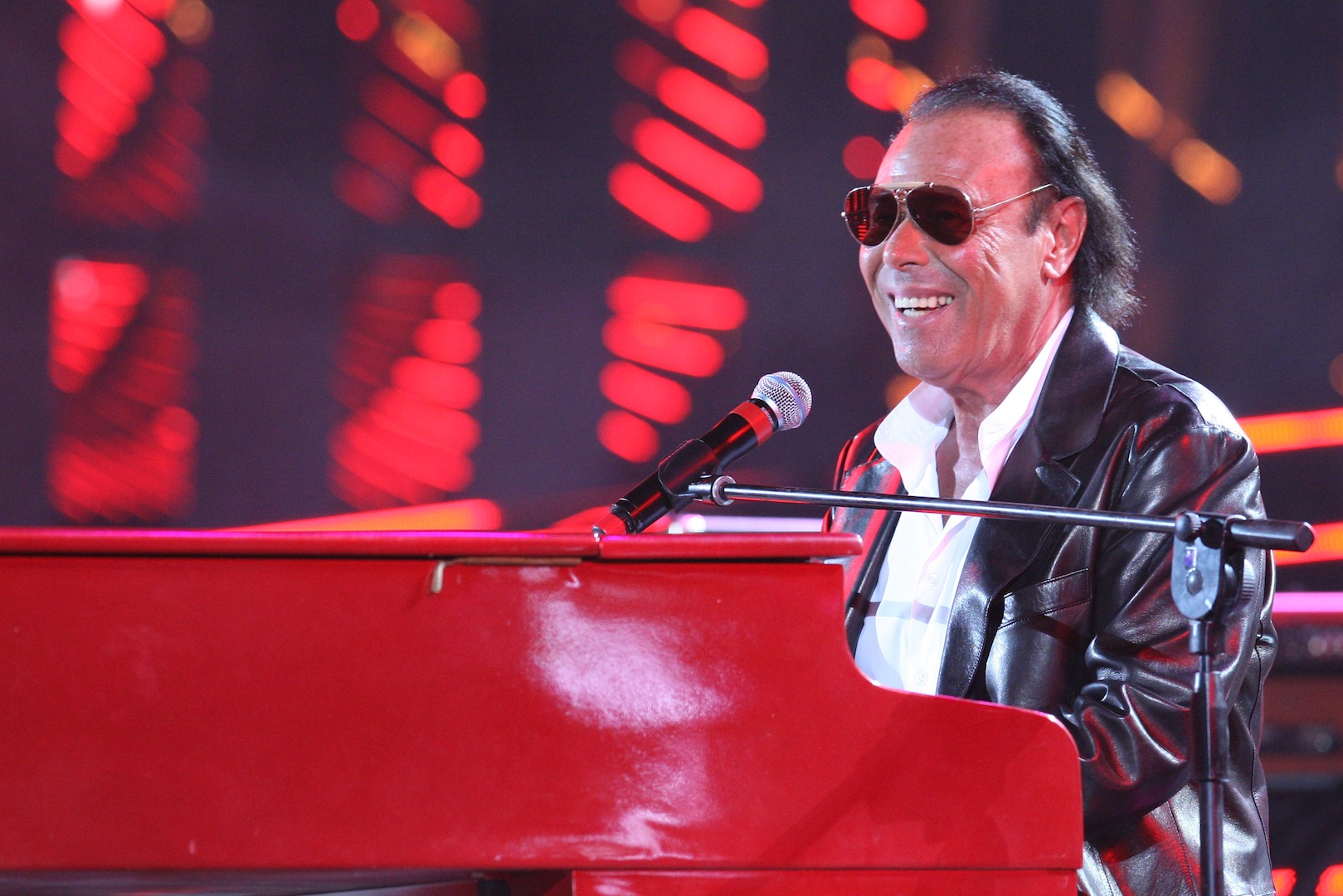 Antonello Venditti e Eliana Miglio fanno coppia fissa? Antonello Venditti e Eliana Miglio fanno coppia fissa?