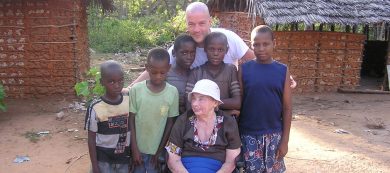 Una mamma coraggiosa e il figlio prete ai confini del mondo