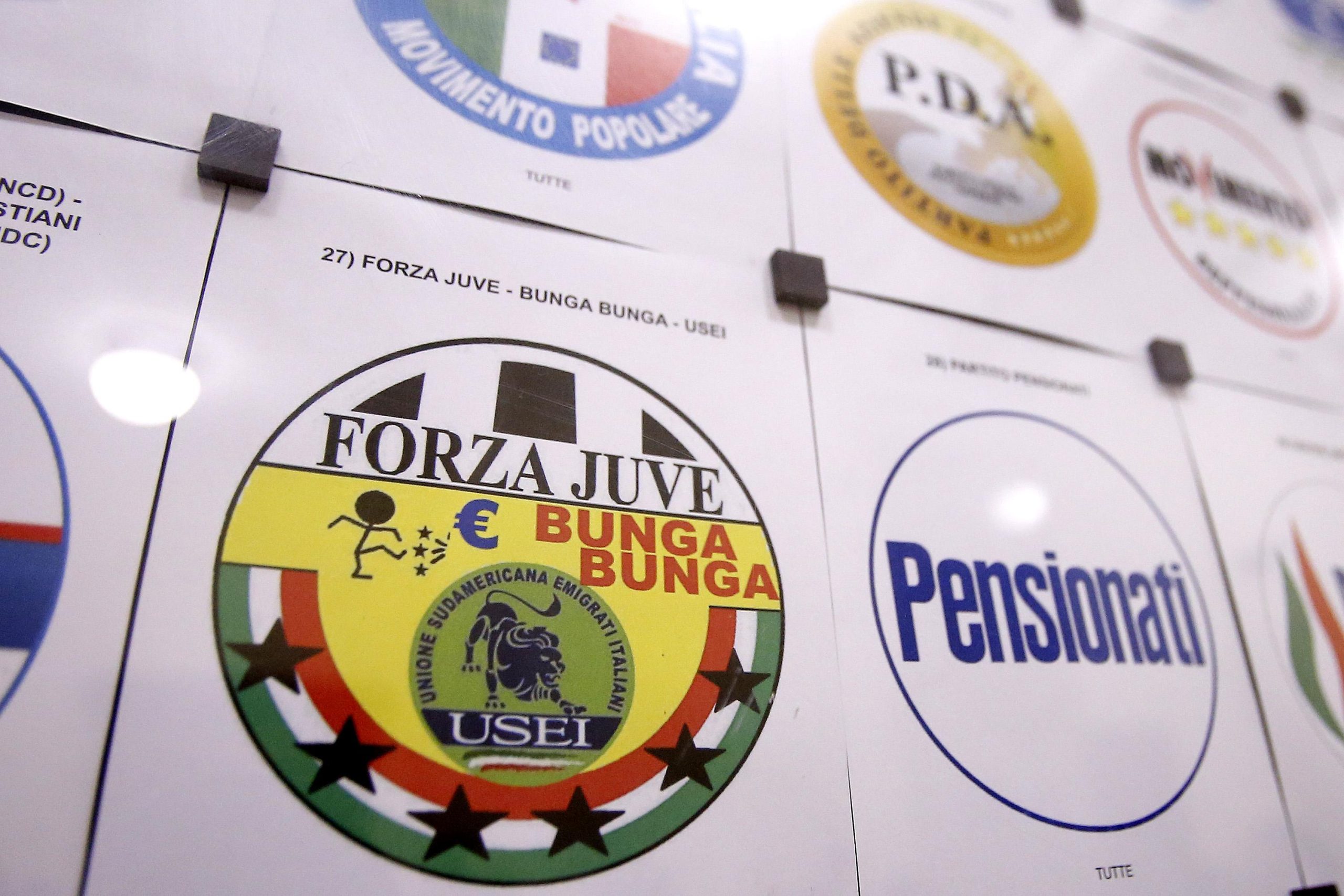 Europee, la sfilata dei simboli fuffa