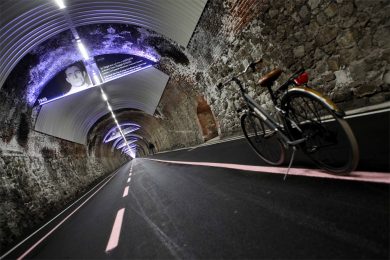 Una galleria ciclabile racconta la Milano-Sanremo
