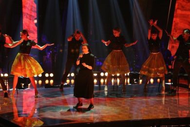 The Voice 2, Suor Cristina batte Dylan Magon e vola in finale