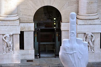 Elezioni europee: la Borsa di Milano esplode e lo spread crolla