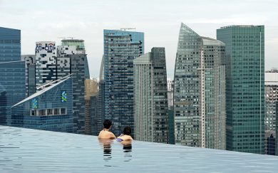 La piscina “sospesa nel vuoto” di Singapore