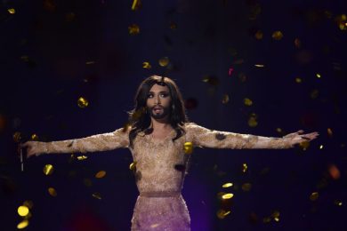 Il boom di Conchita Wurst: “Ho firmato un contratto con Lady Gaga, aprirò i suoi concerti”