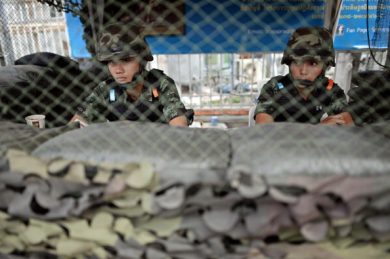 Bangkok, il golpe è ufficiale e ora governano i militari