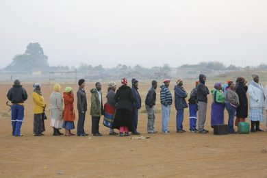 Il Sudafrica alle urne e altre foto del giorno, 07.05.2014