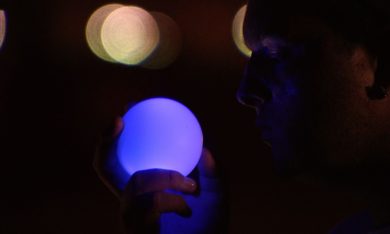 The dark side of the sun, il film sui bambini “lunari” – Video in anteprima