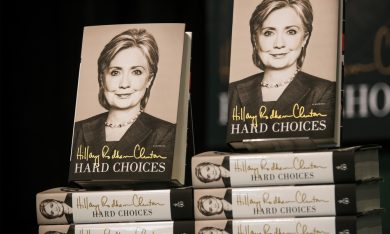 Quattro buoni motivi per non leggere il libro di Hillary Clinton