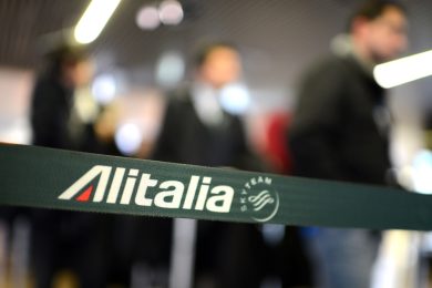 Alitalia e i 2.200 esuberi del piano Etihad
