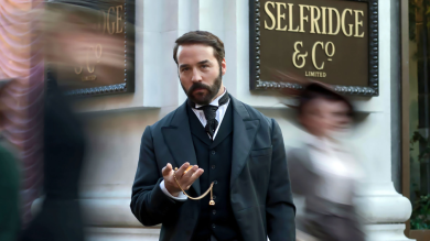 Mr Selfridge: su Rai 3 la serie che racconta la storia del re dello shopping