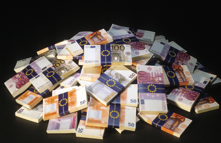 Tassi Bce al minimo storico: cosa cambia per famiglie e imprese