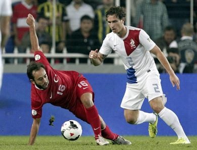 Napoli, colpo Janmaat. Via Maggio