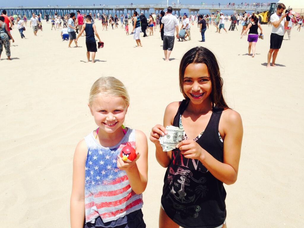 Maxi caccia al tesoro in spiaggia: in palio migliaia di dollari Maxi caccia al tesoro in spiaggia: in palio migliaia di dollari