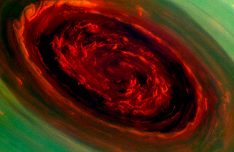 Italian physician finds water on Saturn’s moon Italian physician finds water on Saturn’s moon