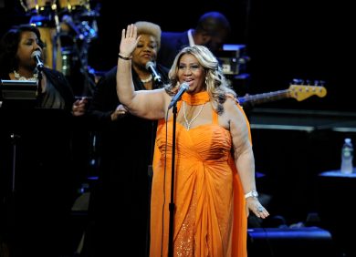Aretha Franklin cacciata da un fast food
