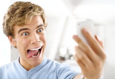 Ecco la app che giudica e dà un voto ai tuoi selfie