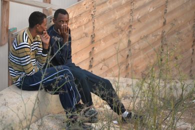 La battaglia della deputata grillina per la buona digestione dei migranti