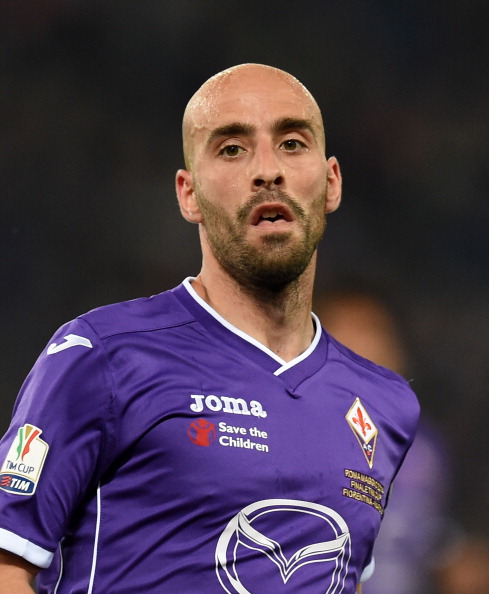 Borja Valero rinnova con la Fiorentina Borja Valero rinnova con la Fiorentina