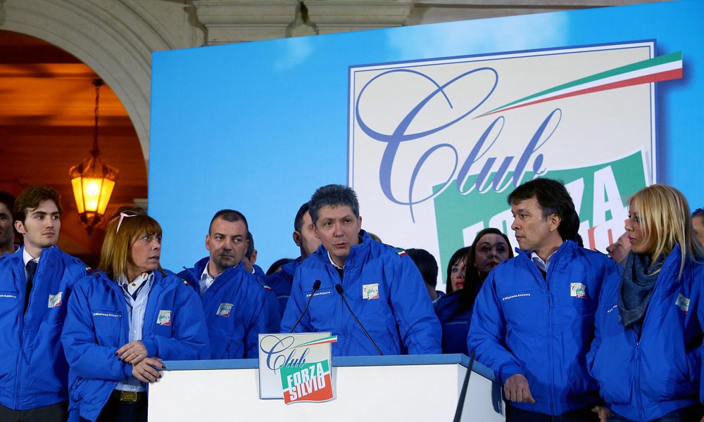 Larghe intese anche sulla politica 2.0 Larghe intese anche sulla politica 2.0