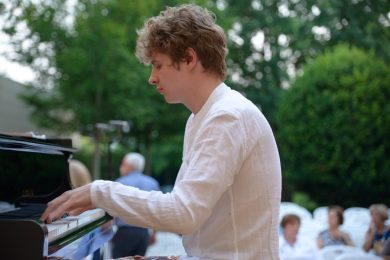 120 internatinal young musicians travelling to Italy for a Festival