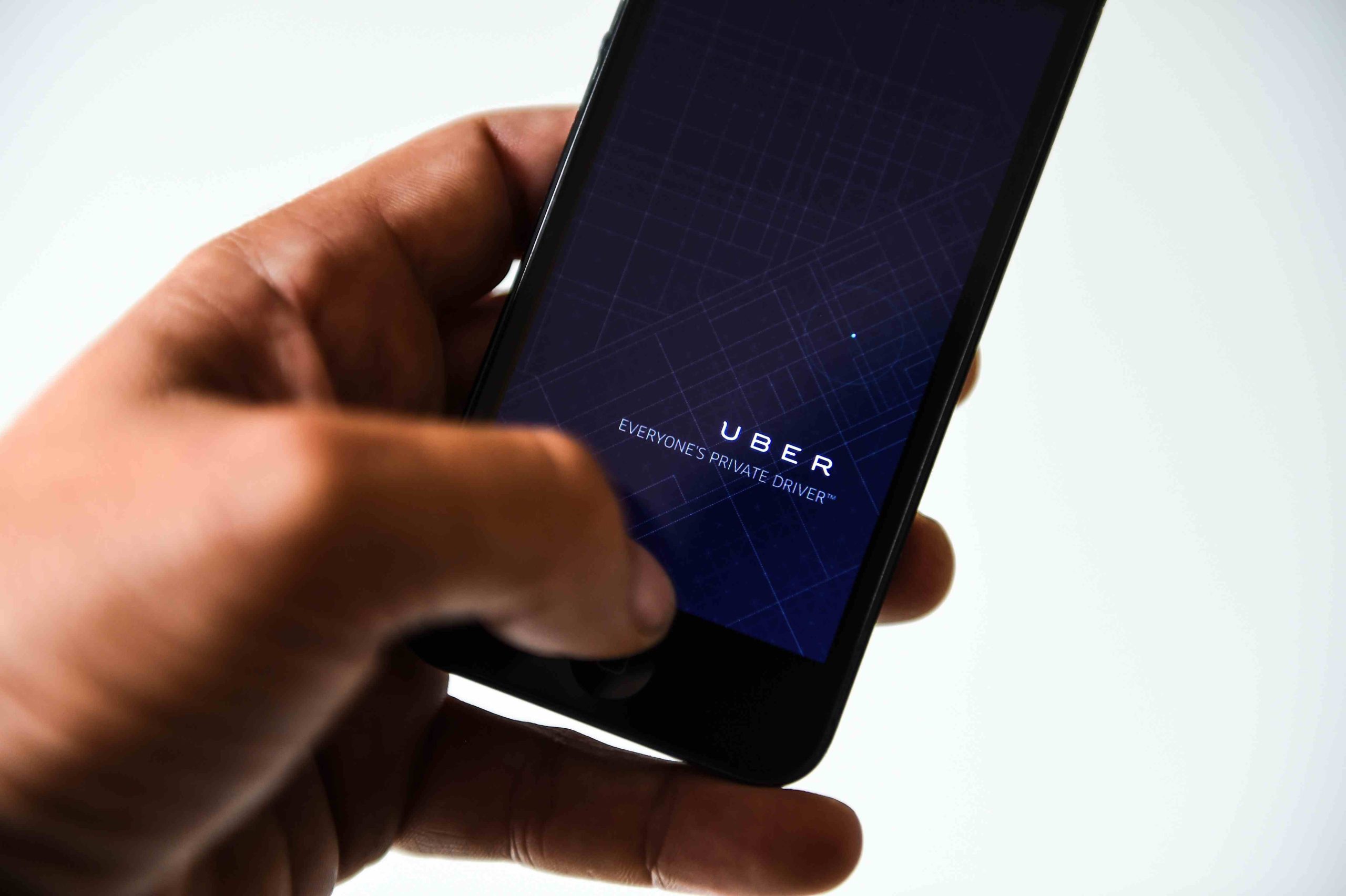 Uber: ecco la strategia segreta per battere la concorrenza Uber: ecco la strategia segreta per battere la concorrenza