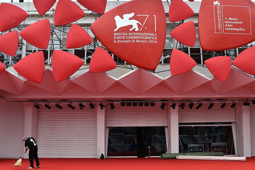 Ultimi preparativi alla Mostra di Venezia e altre foto del giorno, 26.08.2014 Ultimi preparativi alla Mostra di Venezia e altre foto del giorno, 26.08.2014