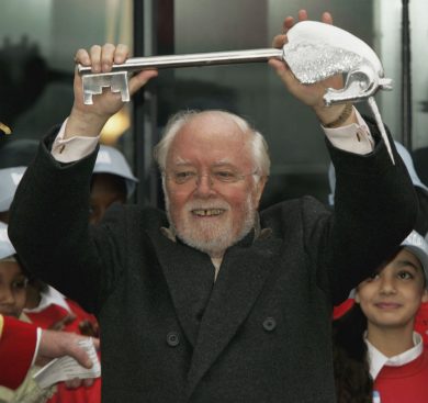 Addio a Richard Attenborough, il miliardario di “Jurassic Park”