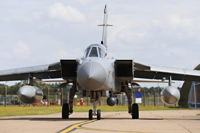 La scheda del cacciabombardiere Tornado