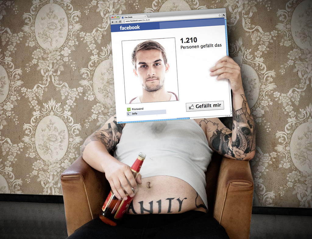 Ecco perché Facebook vuole discriminare i contenuti satirici Ecco perché Facebook vuole discriminare i contenuti satirici