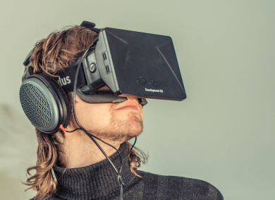 Realtà virtuale, abbiamo provato la maschera che ci farà entrare in un altro mondo
