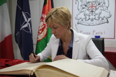 I due marò e la solite parole del ministro Pinotti