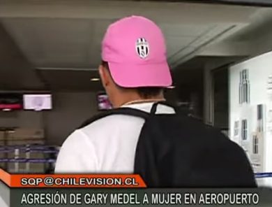 Medel va dall’Inter: (ma nel 2012 indossava un cappellino della Juve)
