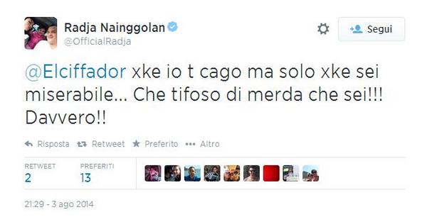 Tweet contro Borriello e Nainggolan si scatena: “Sei un tifoso di m…” Tweet contro Borriello e Nainggolan si scatena: “Sei un tifoso di m…”