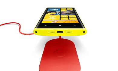 Smartphone: ecco come potremo ricaricarlo a distanza