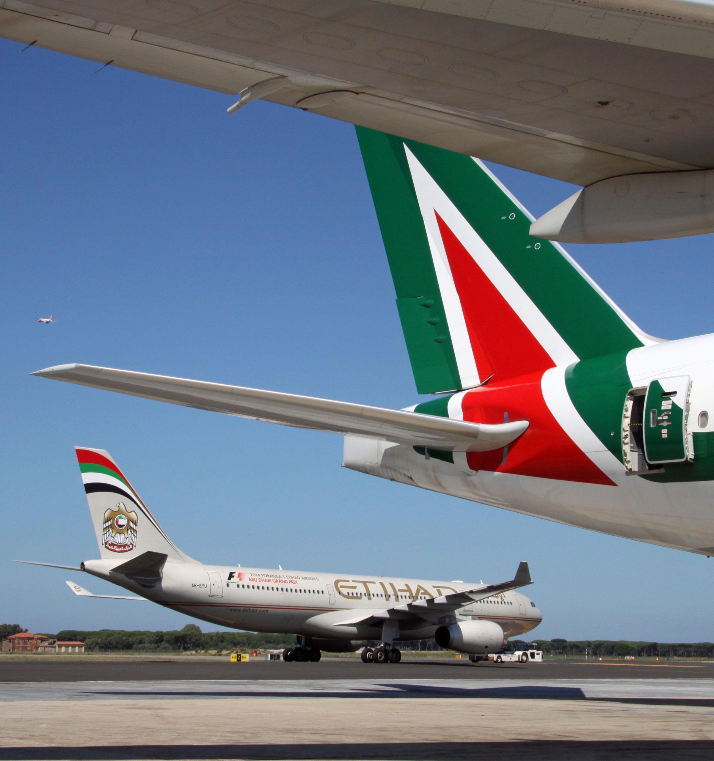 Alitalia-Etihad si farà: i numeri e il costo per la forza lavoro Alitalia-Etihad si farà: i numeri e il costo per la forza lavoro