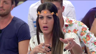 Uomini e Donne 2014: Adriana esce con Jonás e Andrea ma rischia l’eliminazione