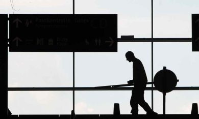 Italiani in coda per diventare tedeschi